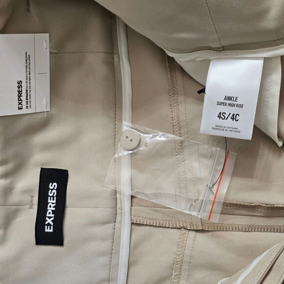 Express NWT Tan Paper Bag Pants Sz. US 4 short - Picture 5 of 7